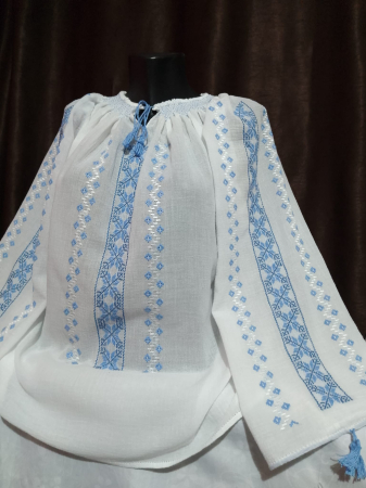 Ii traditionale - Ie traditionala cusuta manual pe panza topita