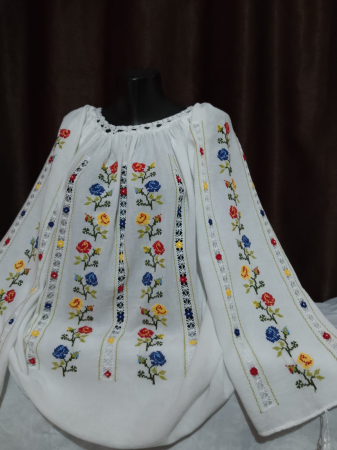 Ii traditionale cu maneca lunga - Ie traditionala cusuta manual pe panza topita