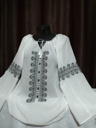 Ii traditionale - Ie traditionala cusuta manual pe panza topita -