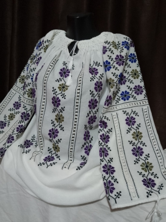 Ii traditionale cu maneca lunga - Ie traditionala cusuta manual pe panza topita