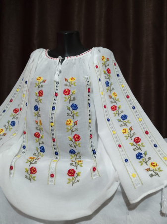 Ii traditionale cu maneca lunga - Ie traditionala cusuta manual pe panza topita