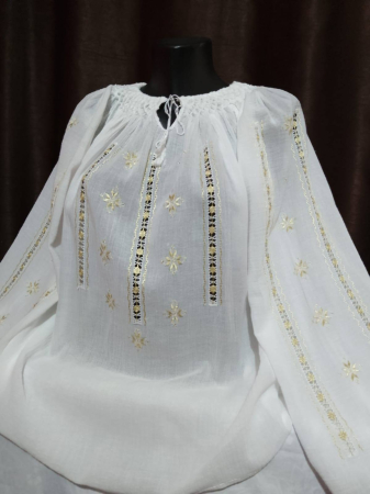 Modele in stoc - Ie traditionala cusuta manual pe panza topita(bumbac)