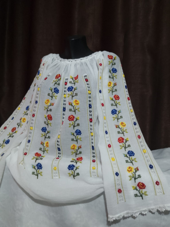 Ii traditionale cu maneca lunga - Ie traditionala cusuta manual pe panza topita
