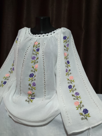 Ii traditionale - Ie traditionala cusuta manual pe panza topita