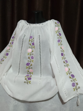 Ii traditionale - Ie traditionala cusuta manual pe panza topita