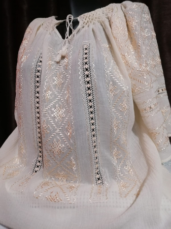 Ii traditionale cu maneca scurta - Ie traditionala romaneasca brodata manual