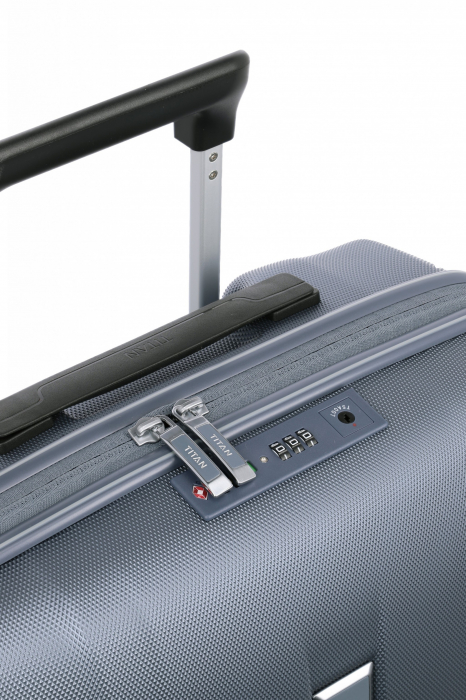 Troler de cabina - TITAN XENON 4 roti 55 cm (S) - Albastru/USB [10]