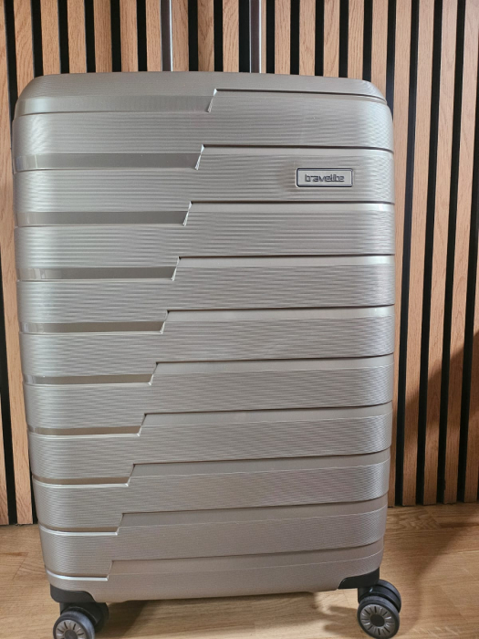 Troler de cala mediu(M) travelite AIR BASE 4 roti spinner 67 x 45 x 27 cm - RESIGILAT [8]