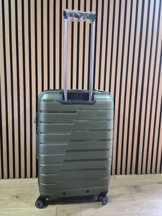 Troler de cala mediu(M) travelite AIR BASE 4 roti spinner 67 x 45 x 27 cm ,verde - RESIGILAT [9]