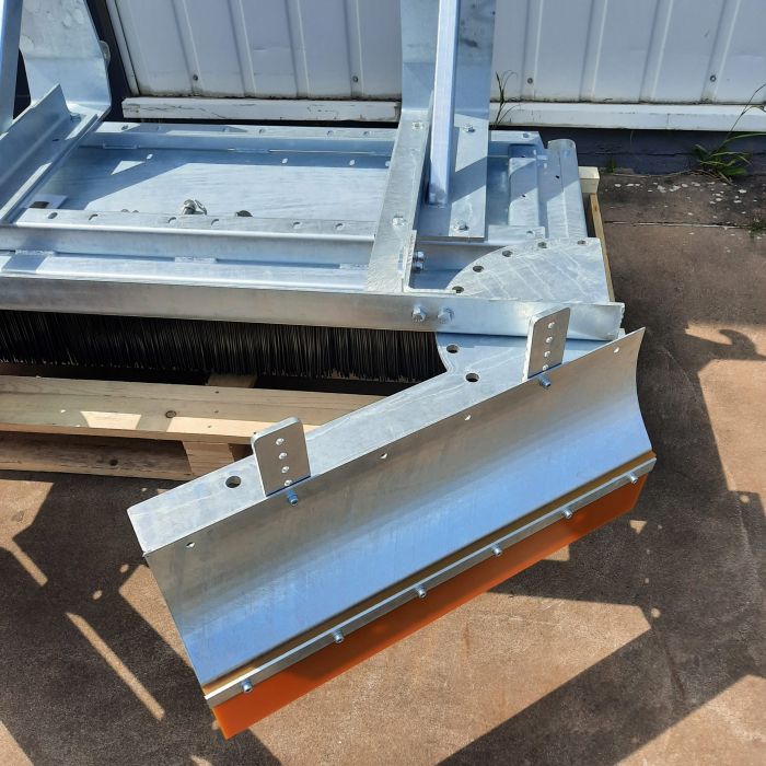FarmMuli KM2500 Modul 1 cu scut glisant [4]