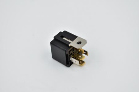 Produse noi - Releu curent alimentare 24V 4RA003437-09
