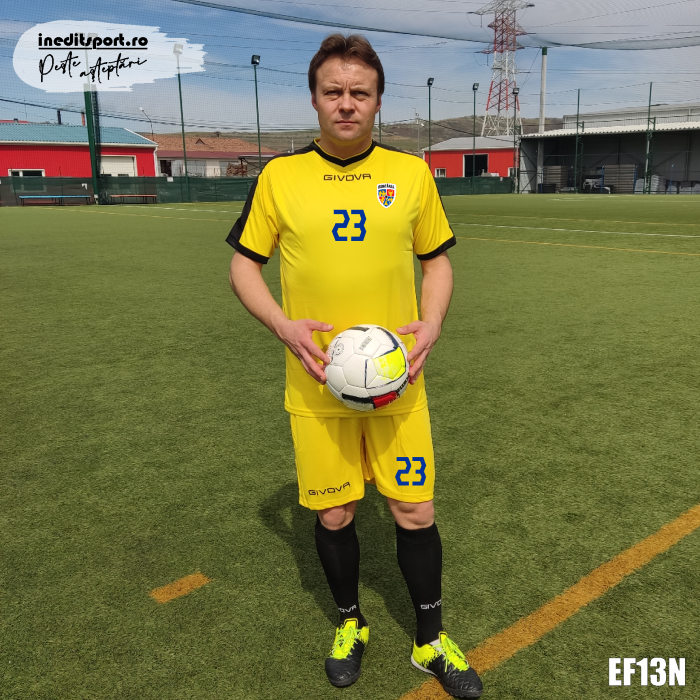 KIT GIVOVA Echipament Romania EF13N [1]
