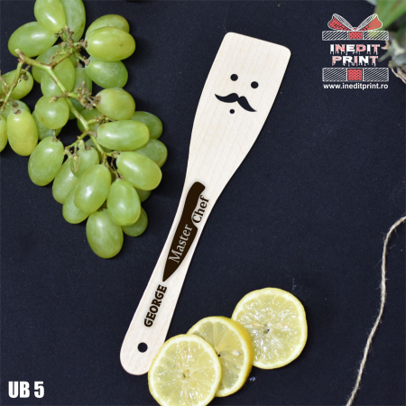 Cadouri - Spatulă cu mustață personalizată Masterchef UB5