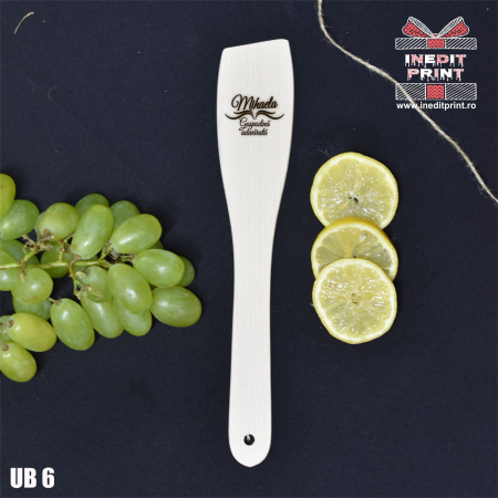 Cadouri - Spatulă dreaptă  personalizată  Gospodină adevărată UB6