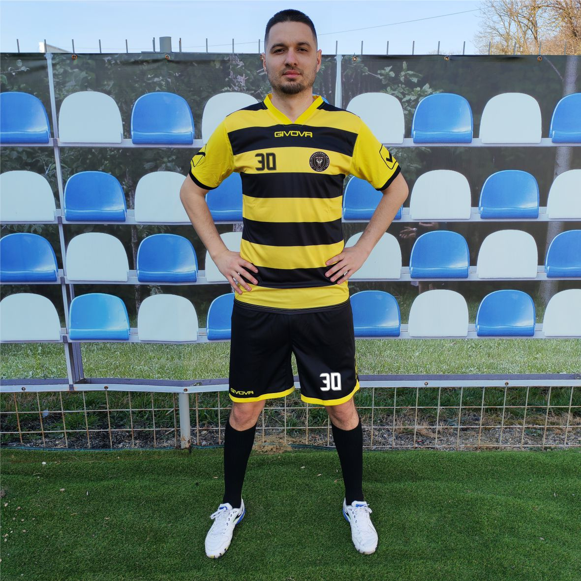 Kit Rugby GIVOVA - KITC42B NEGRU CU GALBEN, M