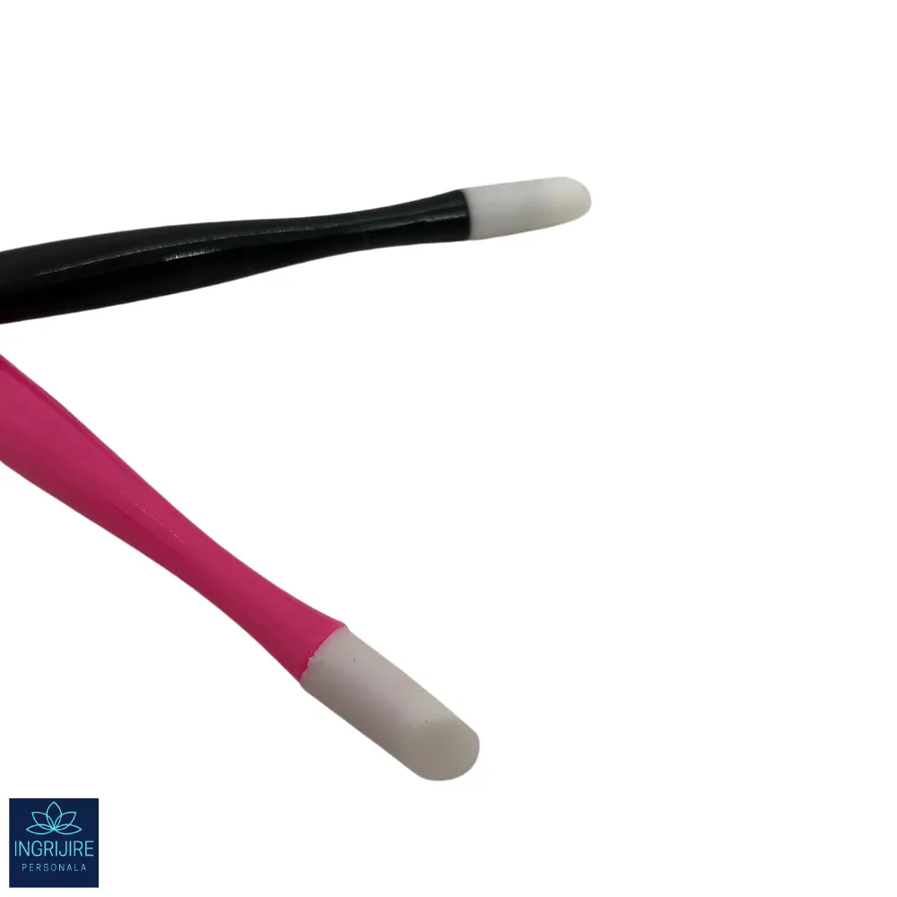 Instrument 2 in 1 impingator si curatare cuticule [4]