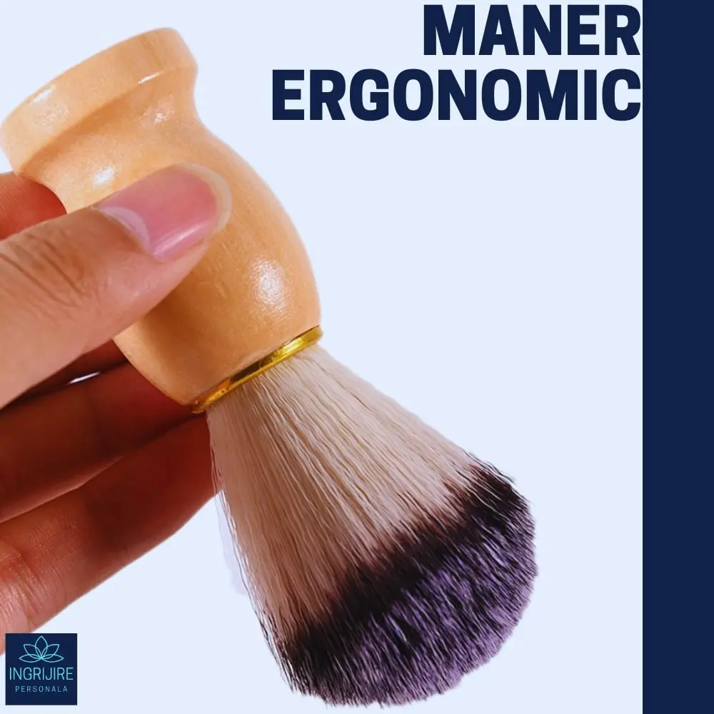Pamatuf pentru barbierit cu maner din lemn [7]