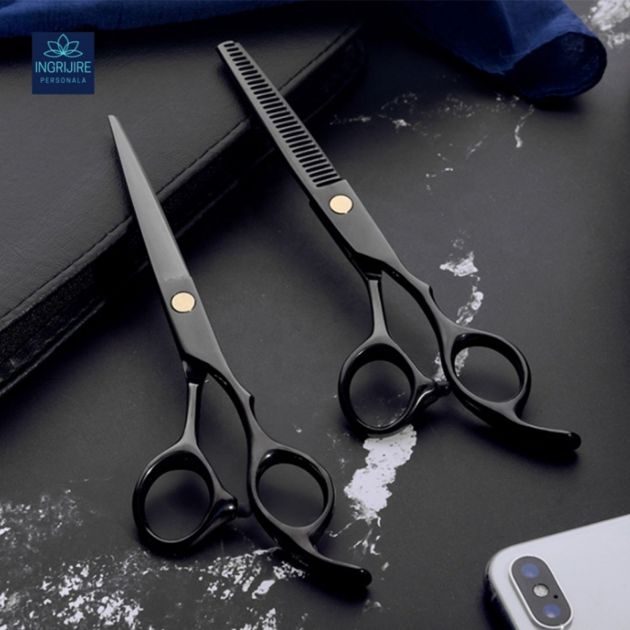Set profesional pentru frizerie format din foarfece pentru tuns si filat 6'', brici cu lama interschimbabila si pieptan, Matte Black [2]