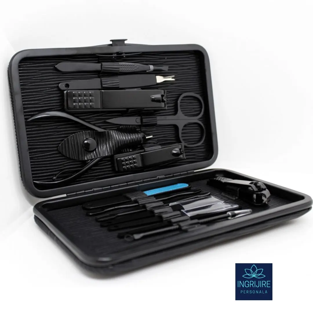 Trusa manichiura profesionala 15 piese black texture -piele eco texturata [1]