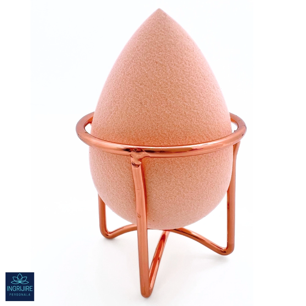 Accesorii machiaj - Burete ergonomic si stativ pentru aplicare make-up si creme, beige