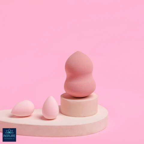 Burete ergonomic si stativ pentru aplicare make-up si creme, roz [10]