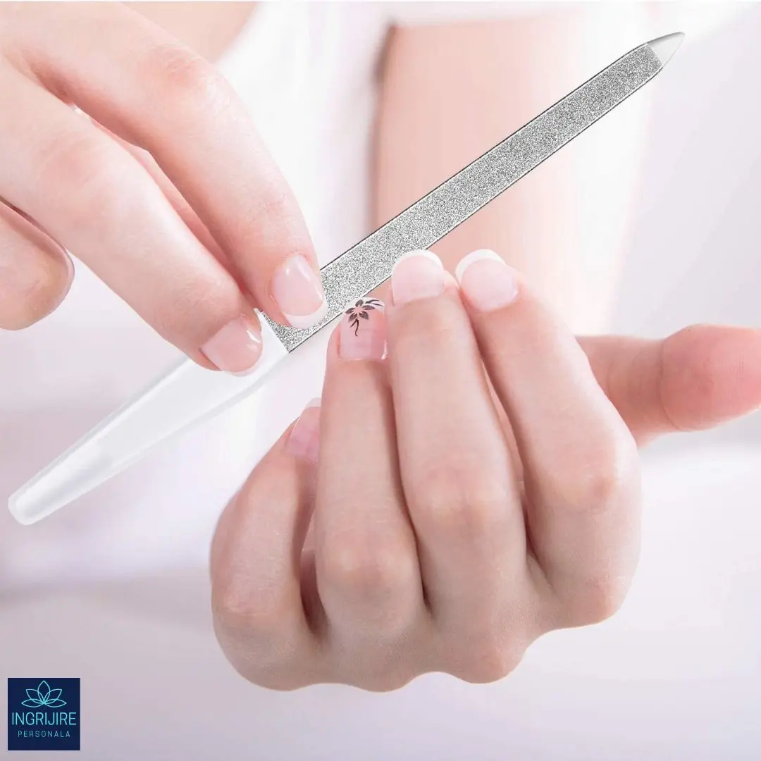 Pila din otel inoxidabil si maner din plastic dur [6]