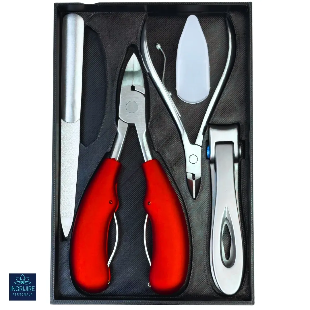 Unghiere si clesti - Set complet pentru pedichiura, 4 piese, otel inoxidabil, Red