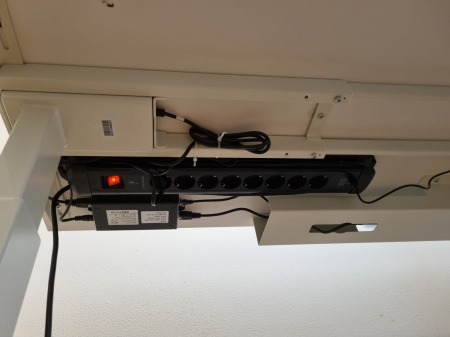 Prelungitor prindere sub blat, fir 3metri, 2xUSB, 8 prize, IP20, 3680W, negru [1]