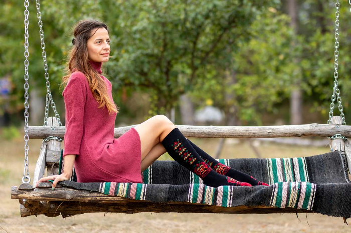 Șosete dama lungi 3/4 din bumbac cu motive traditionale românești Negru [5]