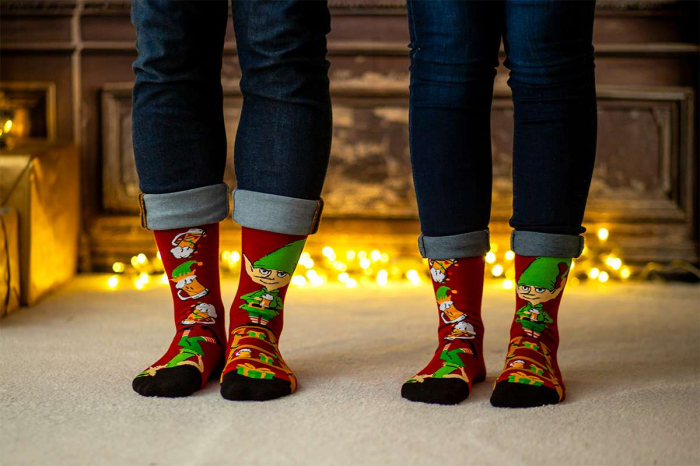 Sosete din bumbac organic de Craciun Arty Socks Spiridus Vesel Bordo deschis [3]