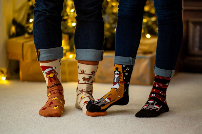 Sosete din bumbac organic de Craciun Arty Socks Om de Zapada Rocker Negru [4]