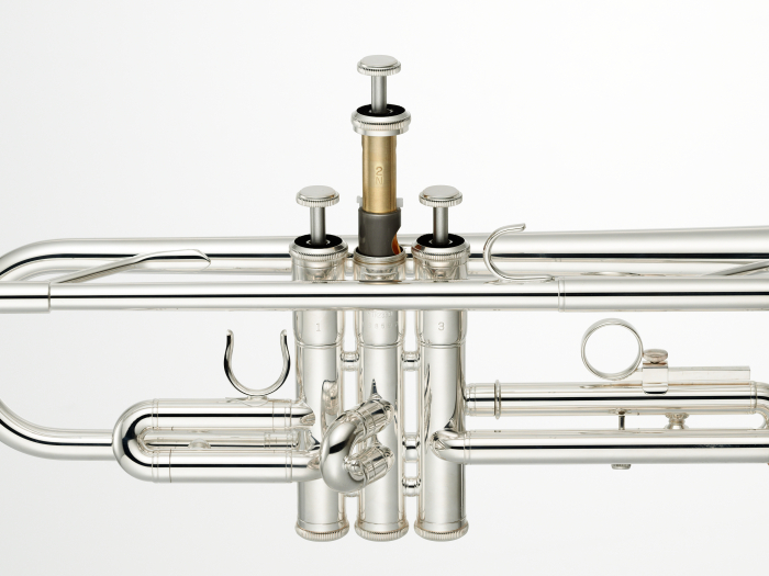 Trompeta Yamaha YTR-2330S argintiu [4]