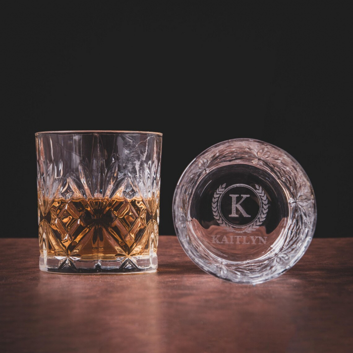 Pahar Personalizat pentru Whisky – Eleganță în Detaliu [1]