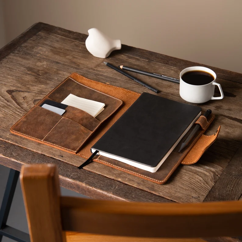 Portofoliu din piele naturală cu carnet – Design elegant și funcțional [1]