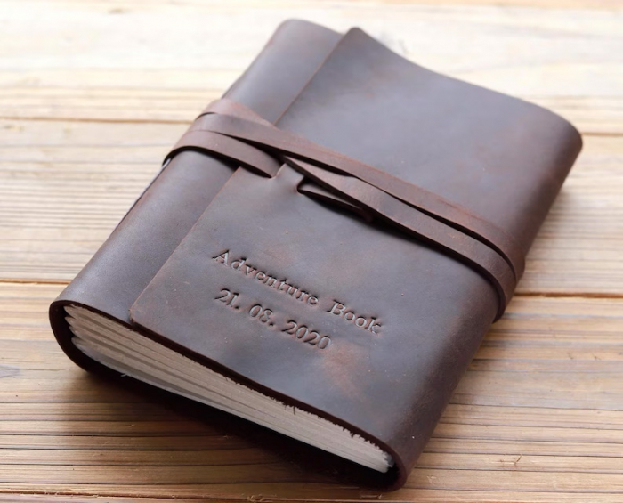 Jurnal (agenda) personalizat din piele – Design elegant și sofisticat [1]
