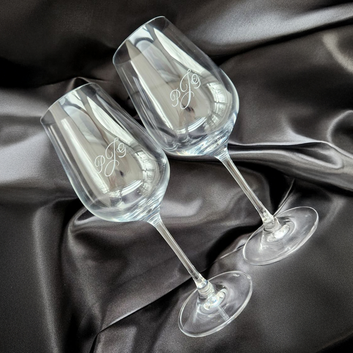 Pahare de vin personalizate cu gravură elegantă [2]