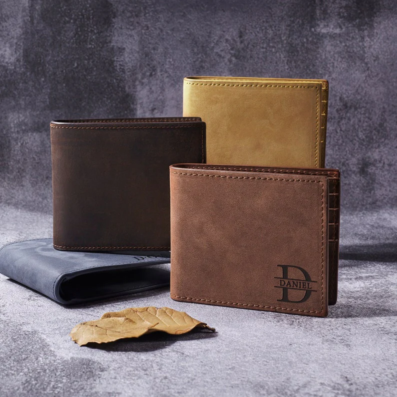 Portofel personalizat din piele naturală – Cadou elegant pentru bărbați [1]