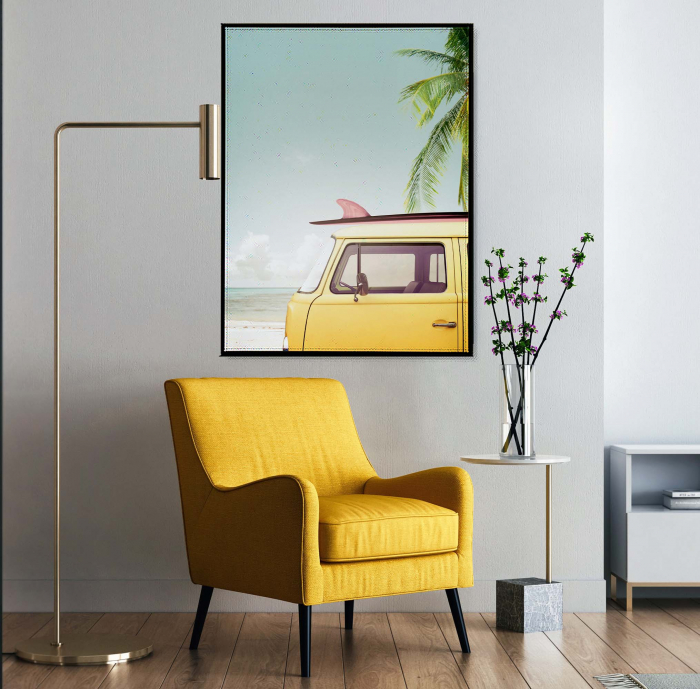 Tablou canvas abstract cu mașini retro și palmieri în culori vibrante. [1]