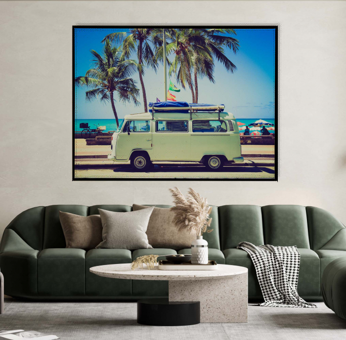 Tablou canvas modern cu mașini retro și palmieri pentru decor interior. [1]