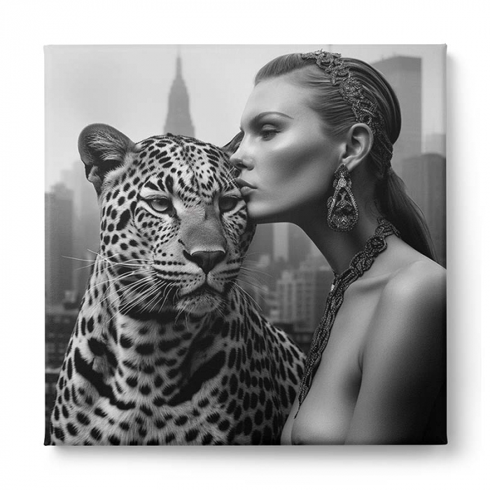 Tablou Femeie și Leopard [2]