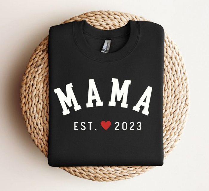 Imagine cu un tricou personalizat cu mesaj pentru mamă [1]