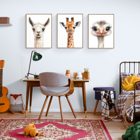 Tablouri Copii - Set de 3 tablouri abstracte cu lama, strut și girafa pentru camera băiatului