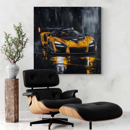 Tablouri cu Masini - Tablou cu un McLaren auriu/portocaliu în stil abstract, cu reflexii pe o suprafață întunecată