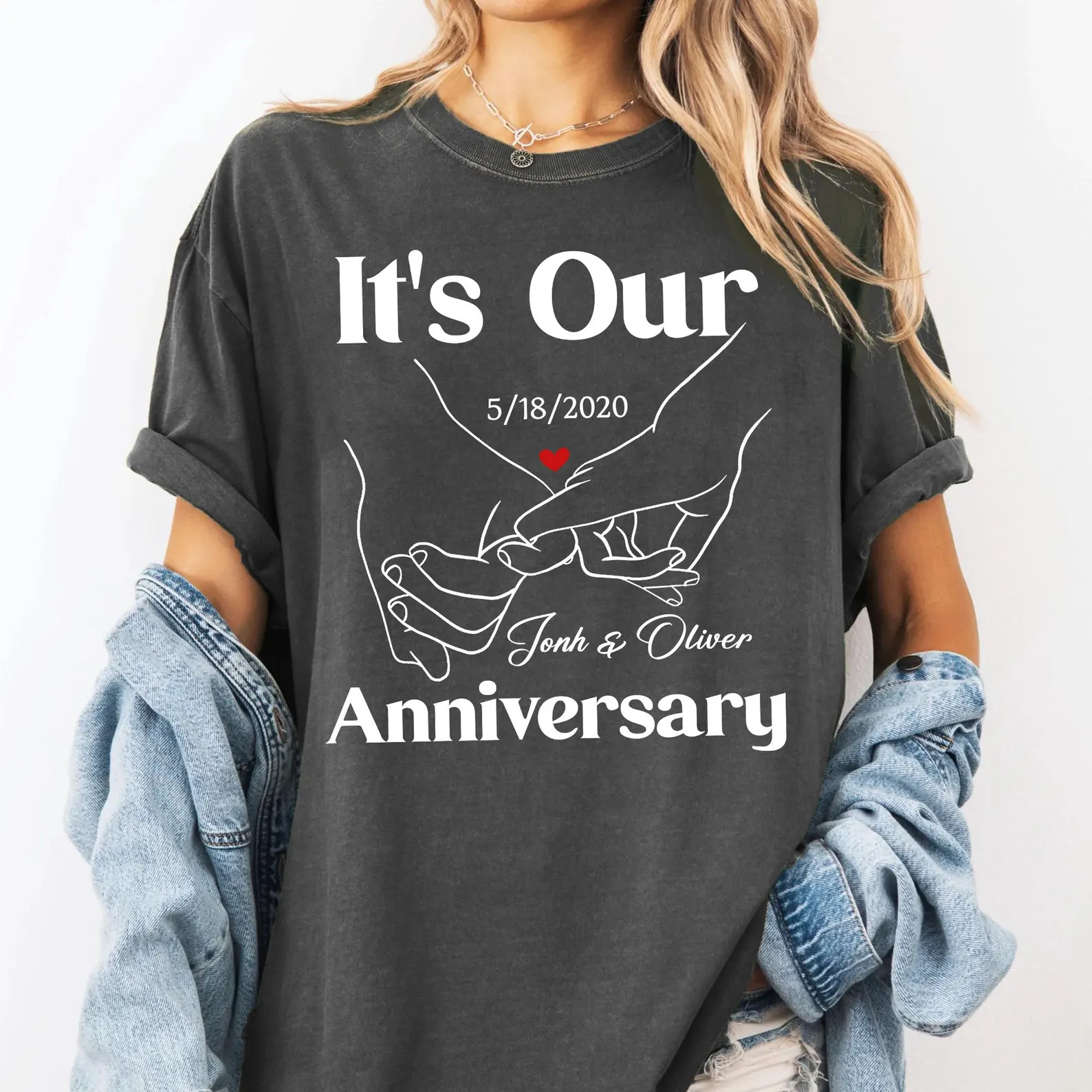 Tricou personalizat pentru cupluri – model romantic cu mesaje și design creativ [6]