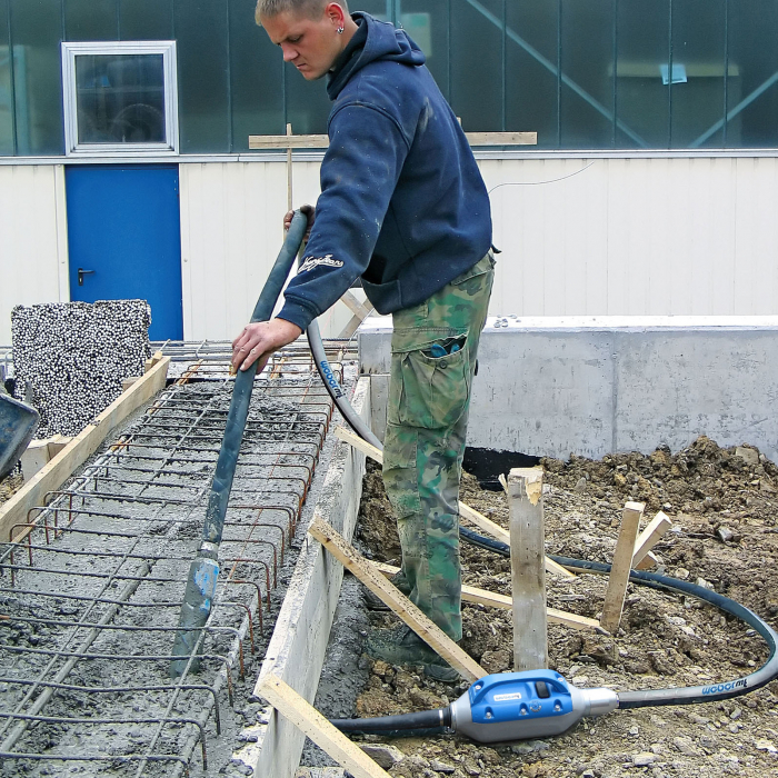 Vibrator beton cu convertizor încorporat Weber IVUR 40 [4]