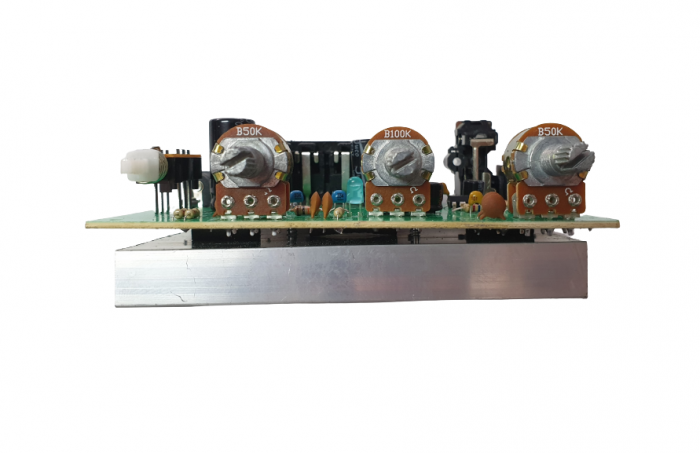 Amplificator stereo, 2x20W/4ohm; 12-18Vcc 3A  DX-8250A [3]
