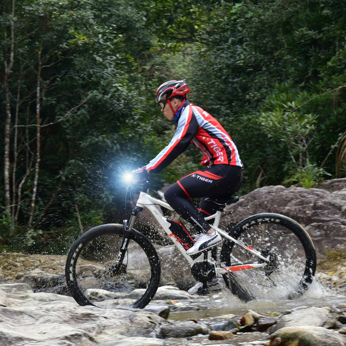 Lanterna reincarcabila pentru bicicleta, 3600 LM, raza max. 179m, Wuben B1 [6]