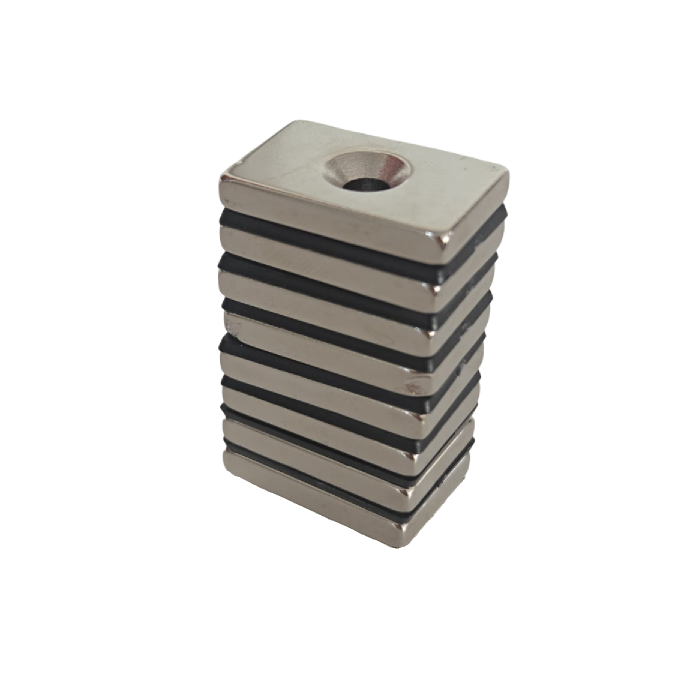 Magnet neodim 30x20x5 mm, gaura de 5.5 mm cu sanfren, dreptunghiular, argintiu, N35 [4]