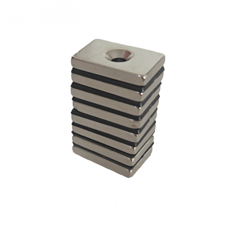 Magnet neodim 30x20x5 mm, gaura de 5.5 mm cu sanfren, dreptunghiular, argintiu, N35 [3]