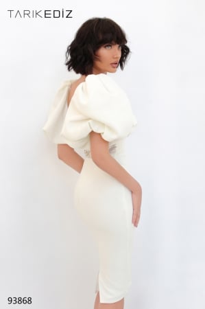 Rochie Tarik Ediz 93868 crem midi de ocazie mulata din crepe [1]